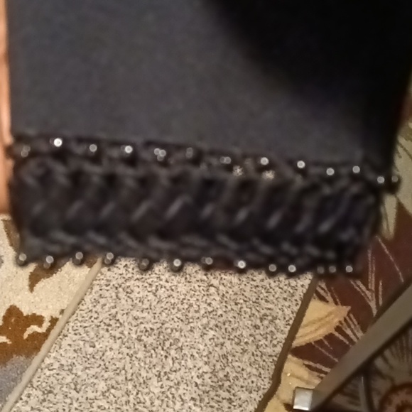 NWOT rayon/nylon blend blouse w jeweled/beaded neckline/cuffs & side slits Lg - Picture 6 of 12